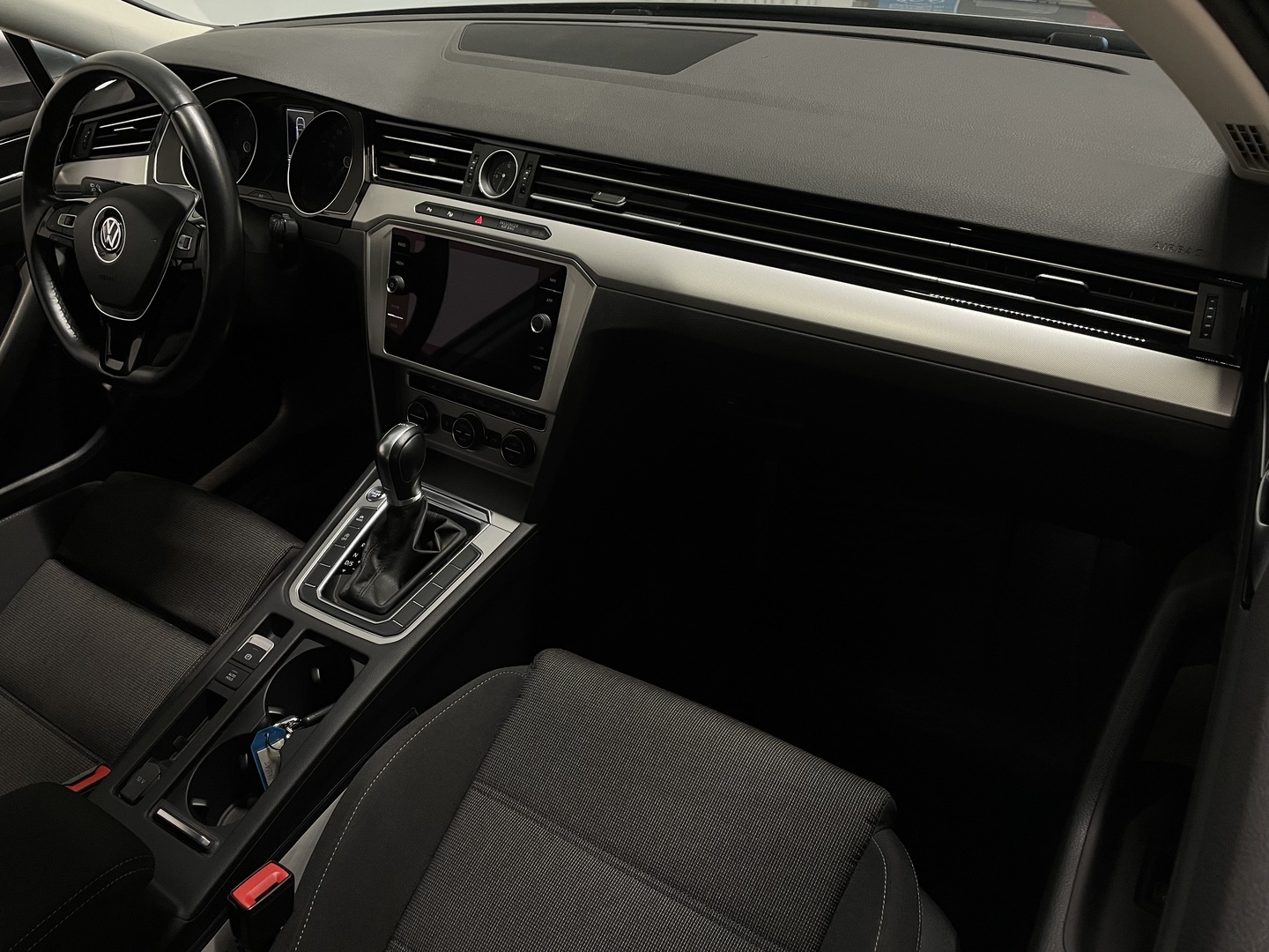 VOLKSWAGEN Passat 2019