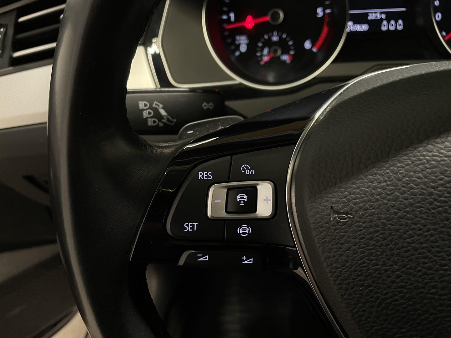 VOLKSWAGEN Passat 2019