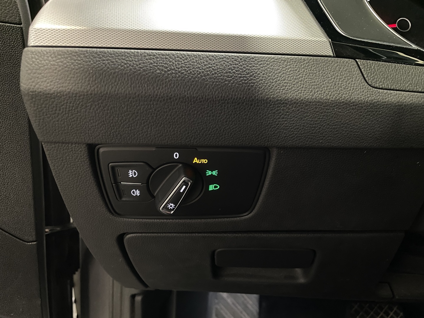 VOLKSWAGEN Passat 2019