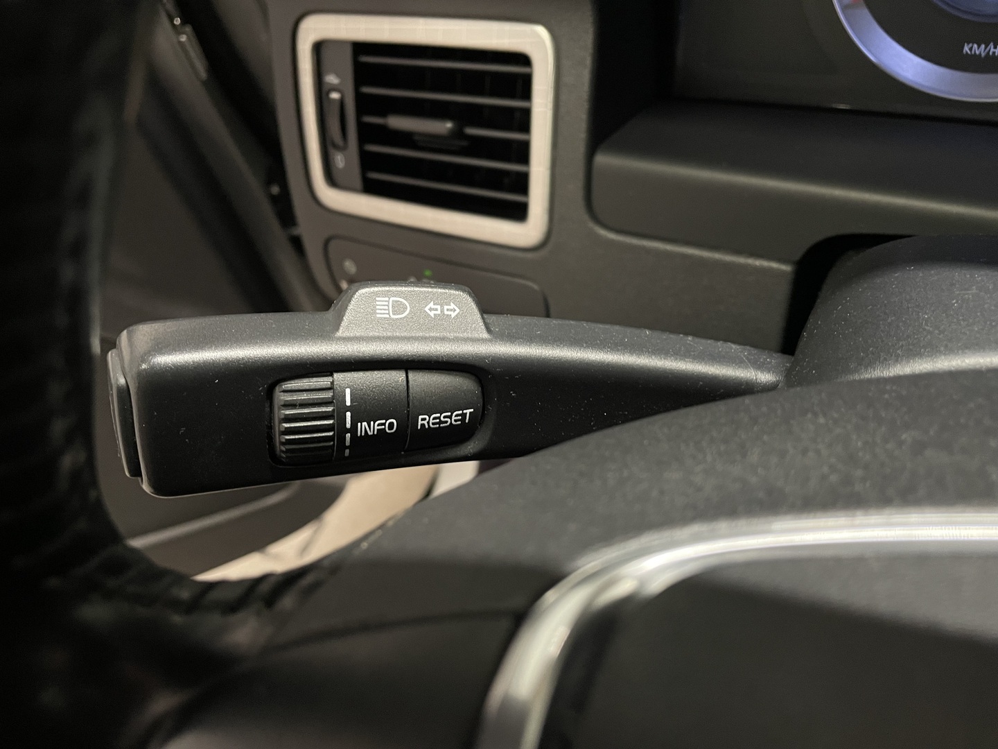 VOLVO XC70 2009