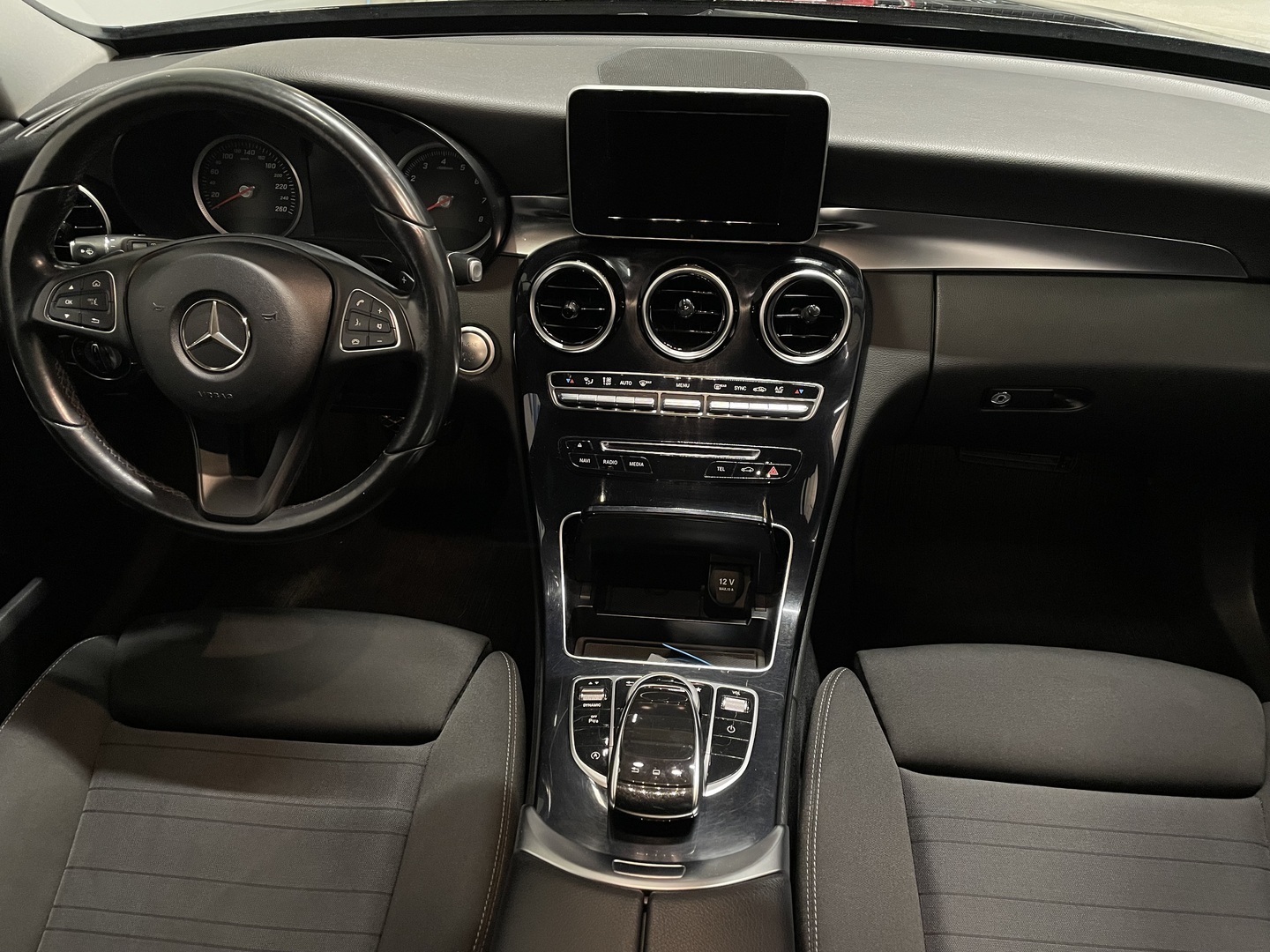 MERCEDES-BENZ C 2015