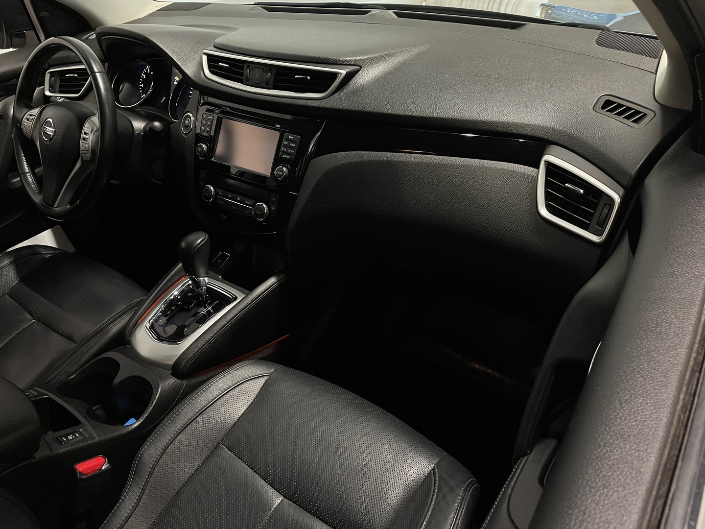 NISSAN Qashqai 2017