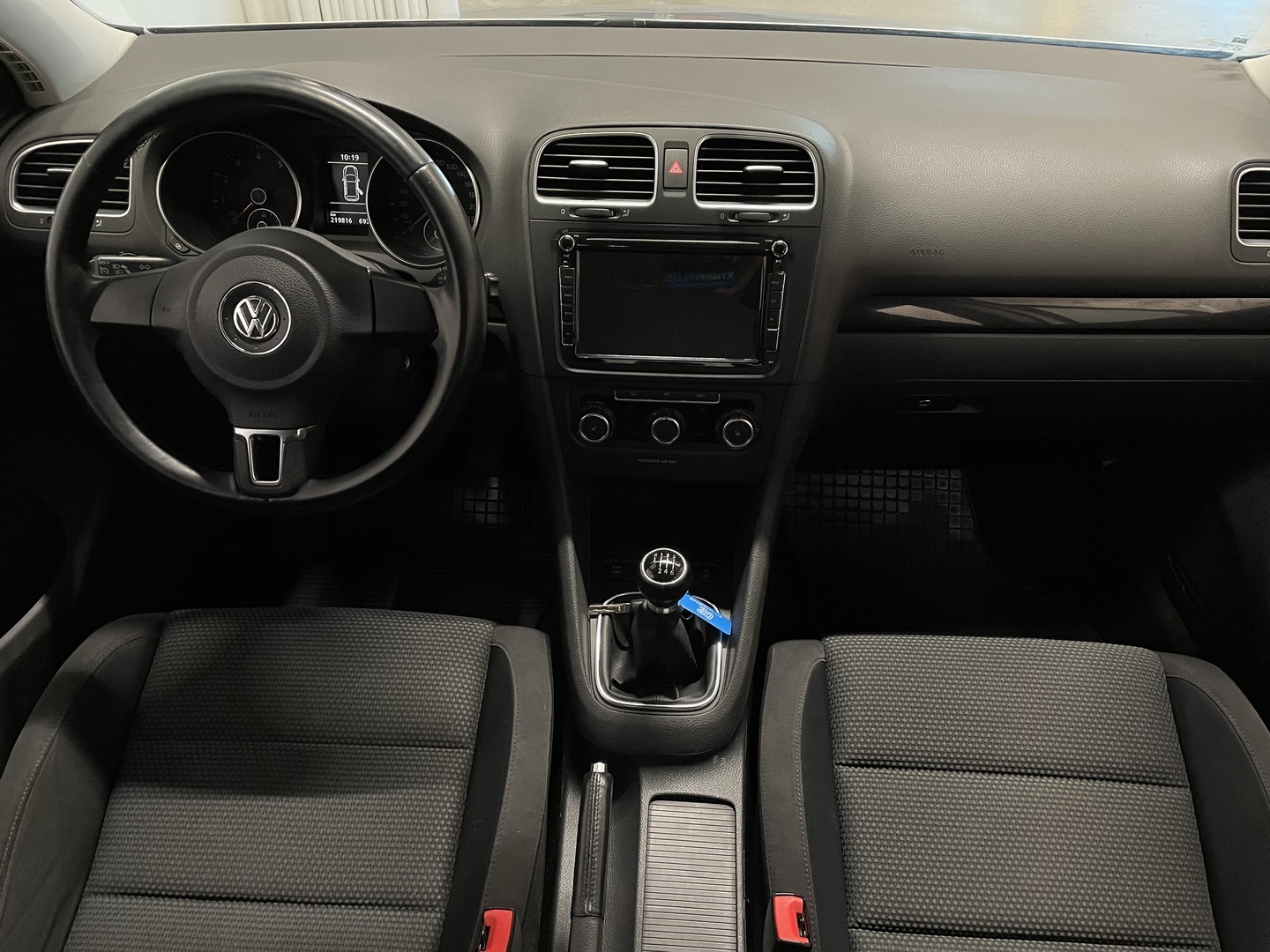 VOLKSWAGEN Golf 2010