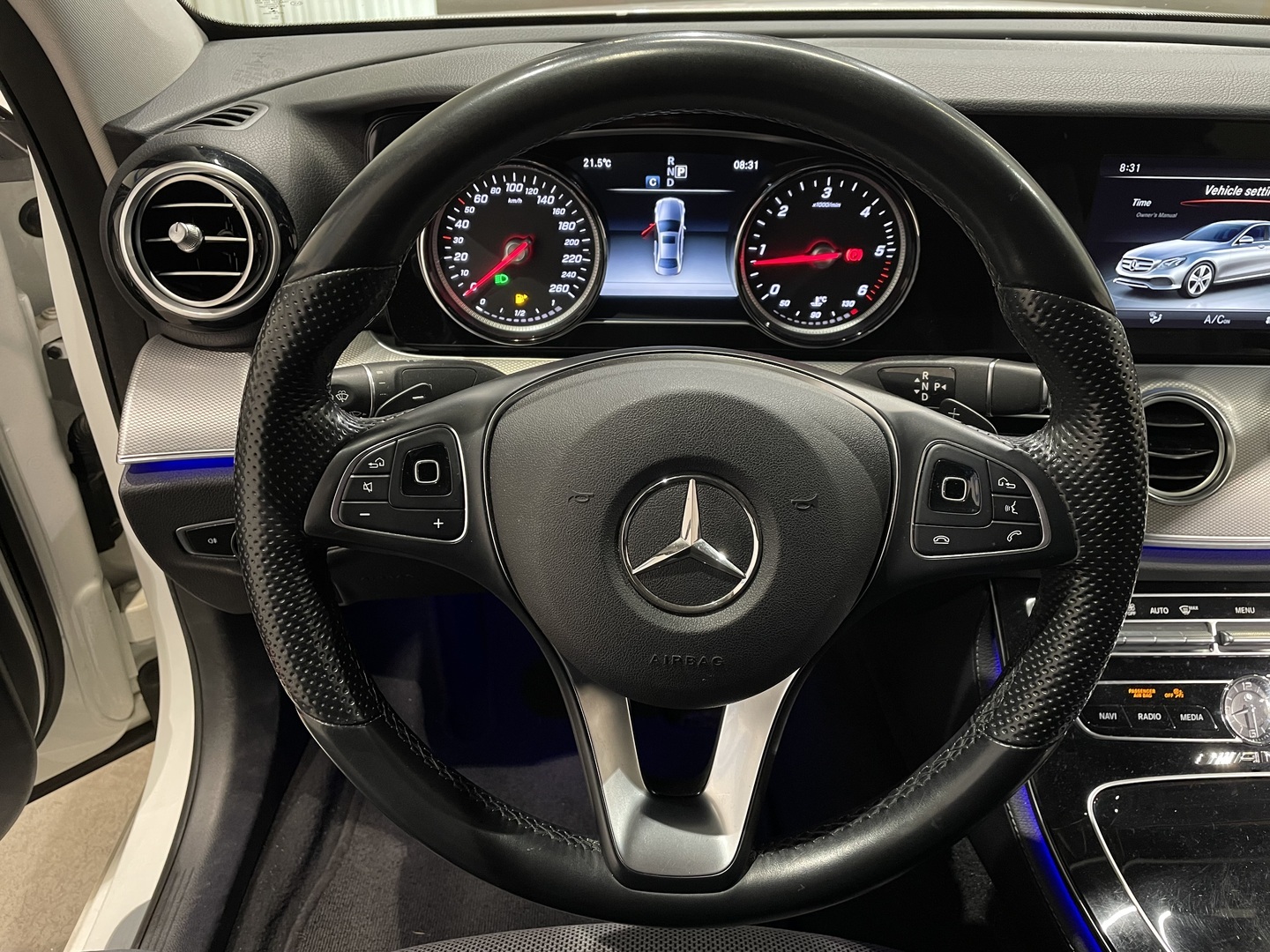 MERCEDES-BENZ E 2016