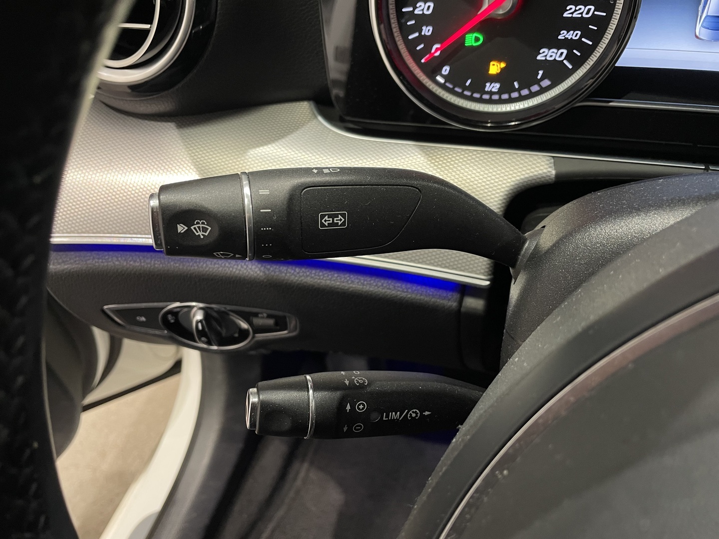 MERCEDES-BENZ E 2016