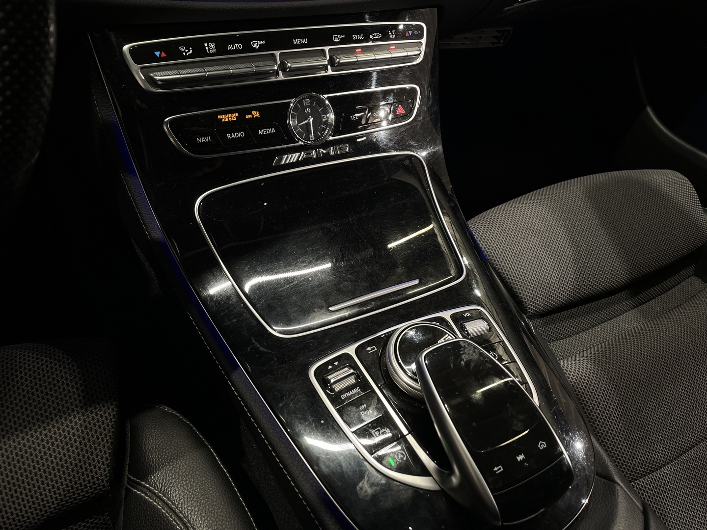 MERCEDES-BENZ E 2016