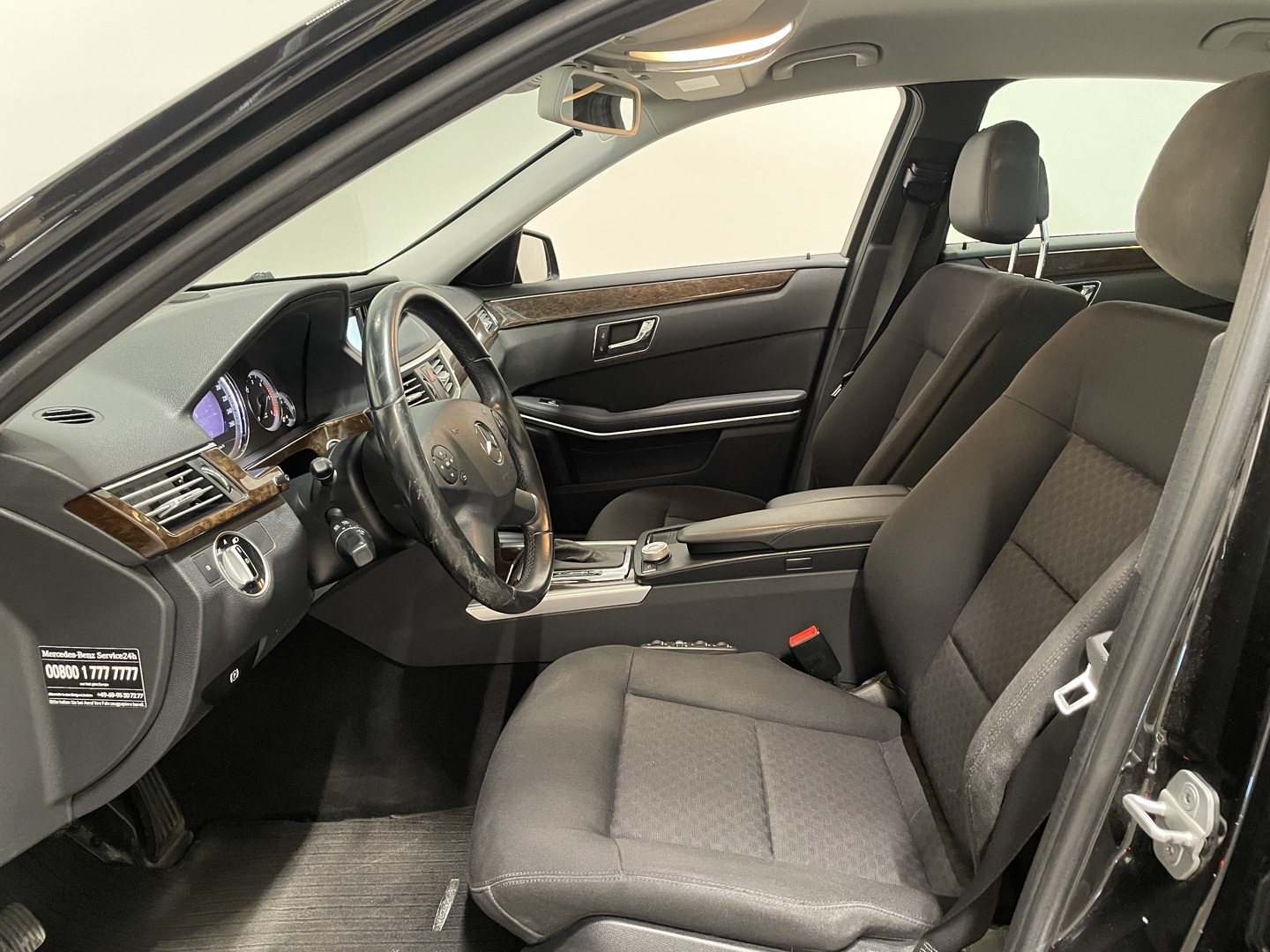 MERCEDES-BENZ E 2010