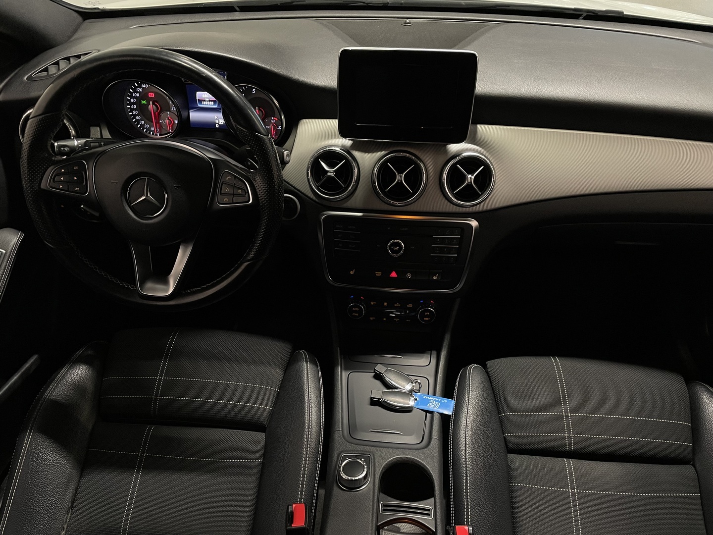 MERCEDES-BENZ CLA 2016