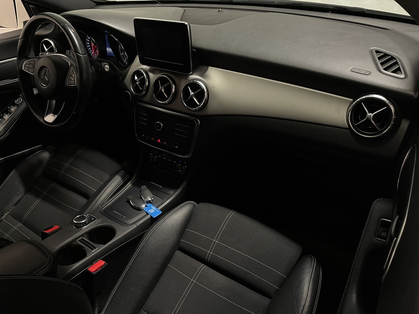 MERCEDES-BENZ CLA 2016