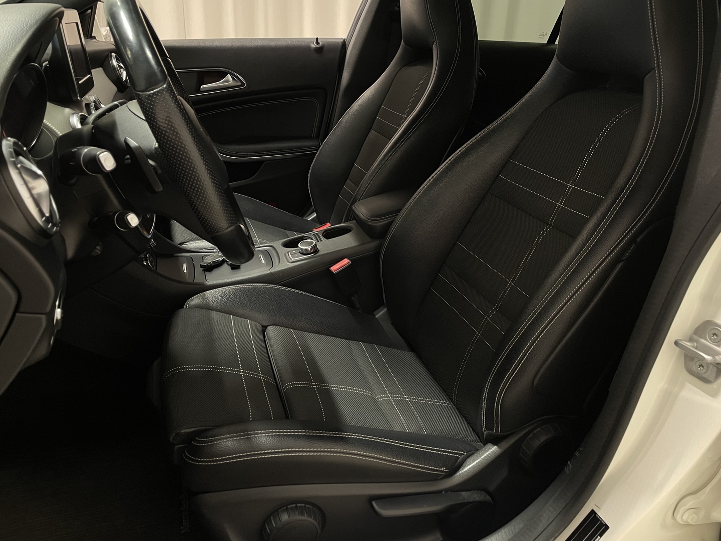 MERCEDES-BENZ CLA 2016