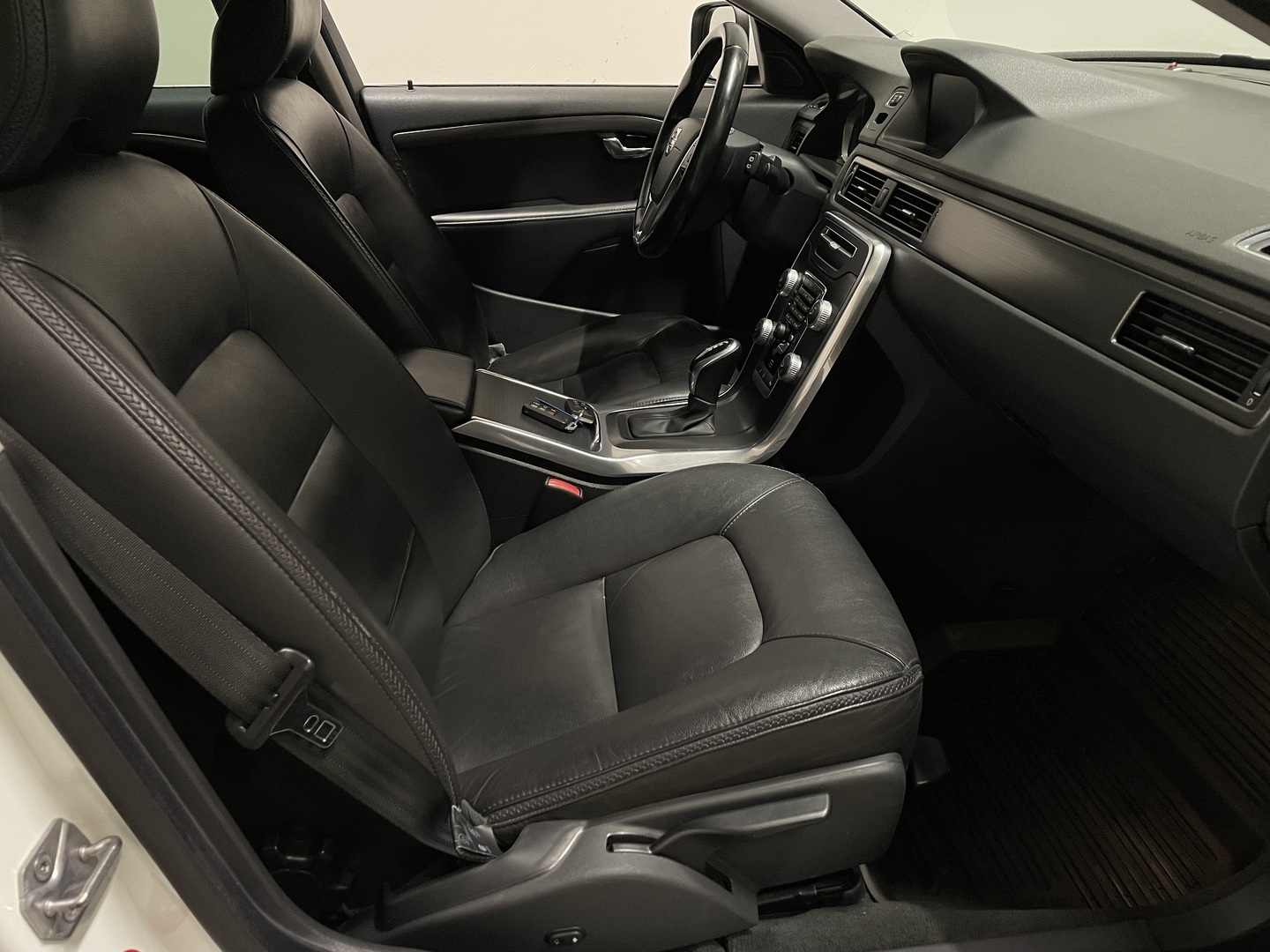 VOLVO XC70 2016