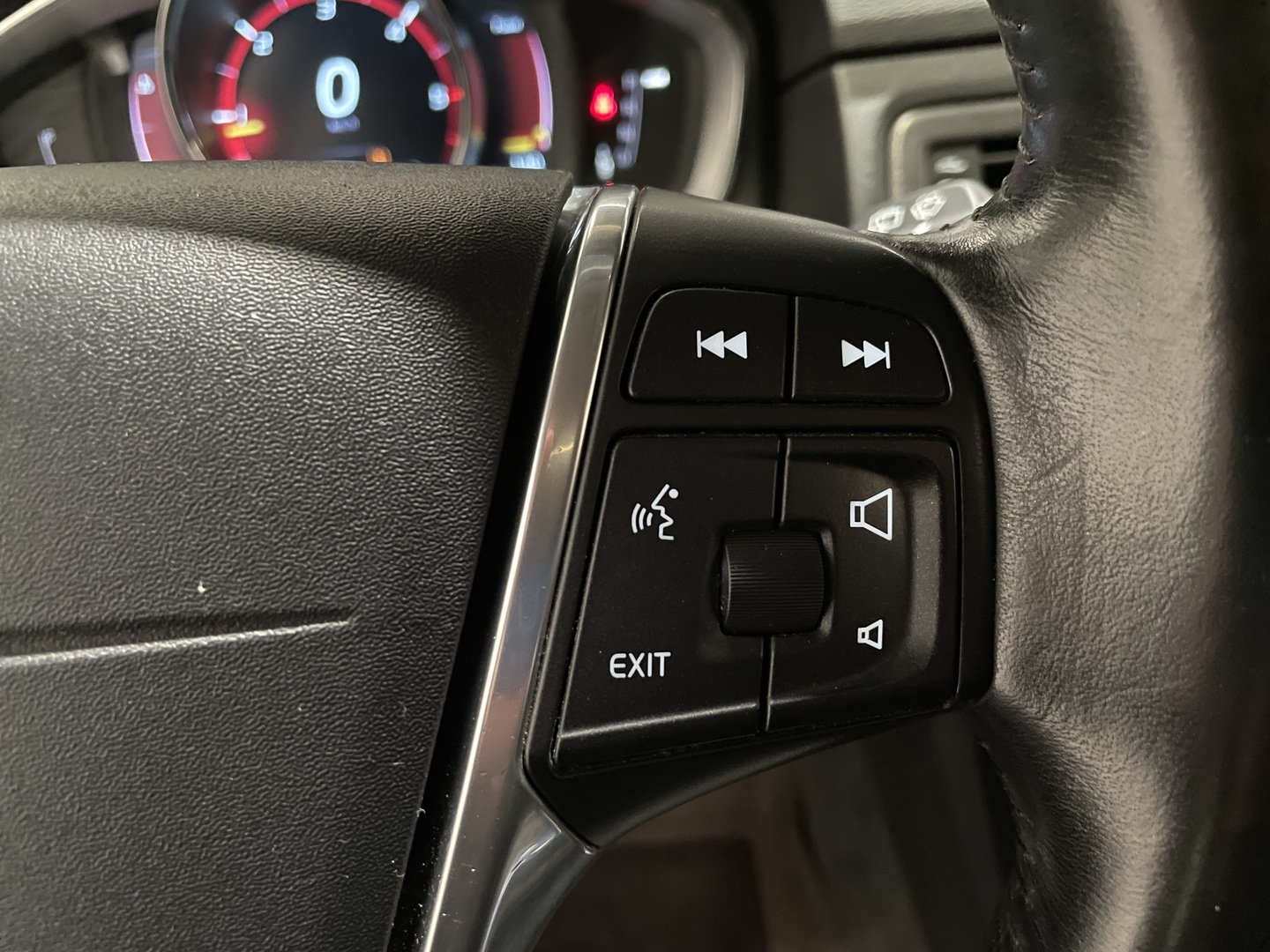 VOLVO XC70 2016