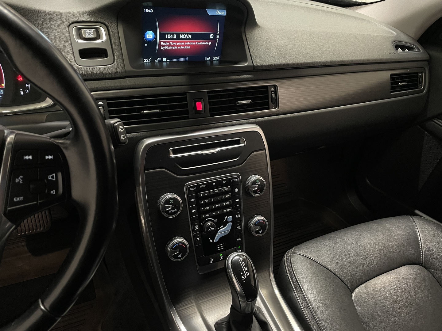 VOLVO XC70 2016