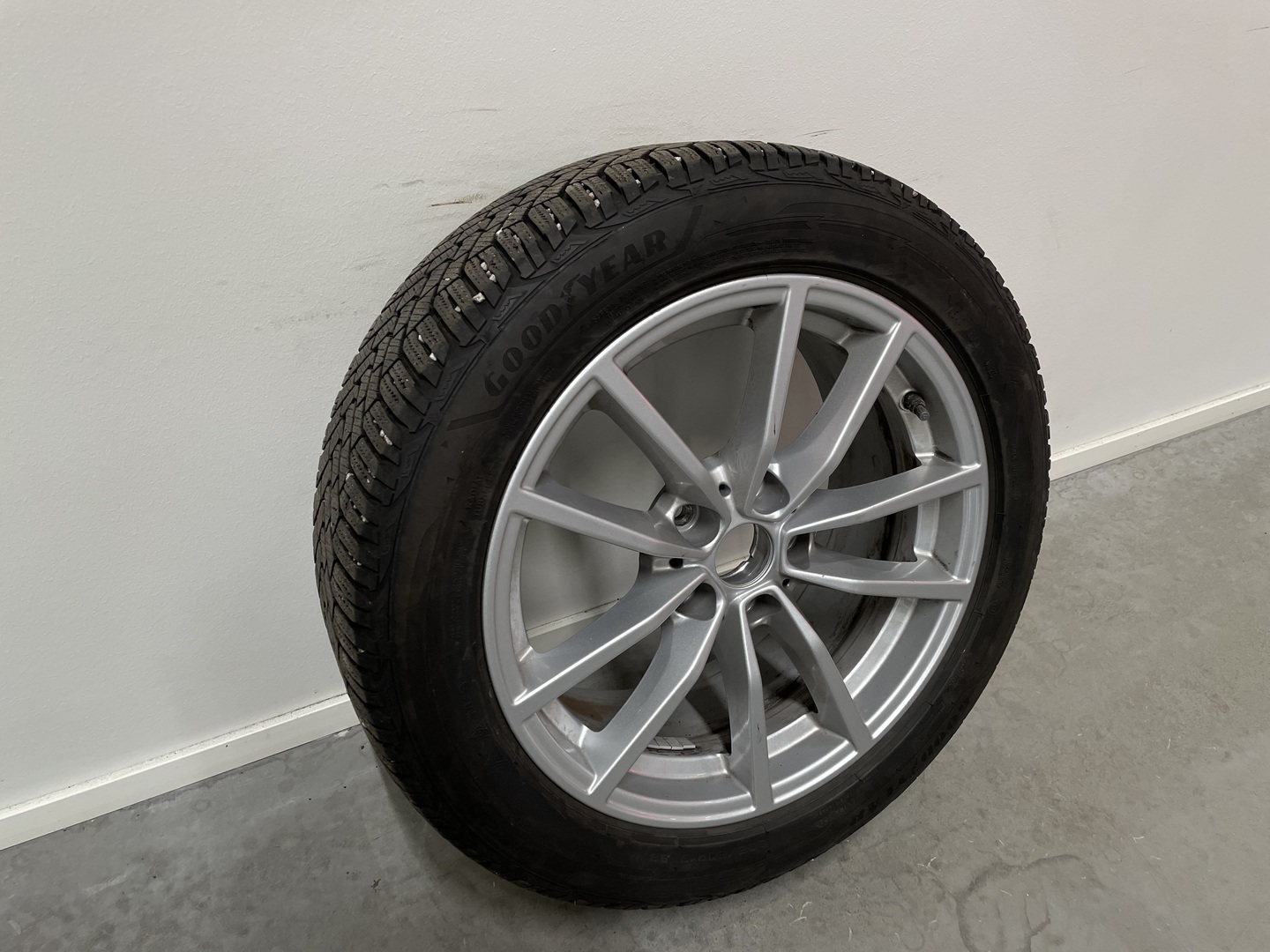 BMW i4 2023