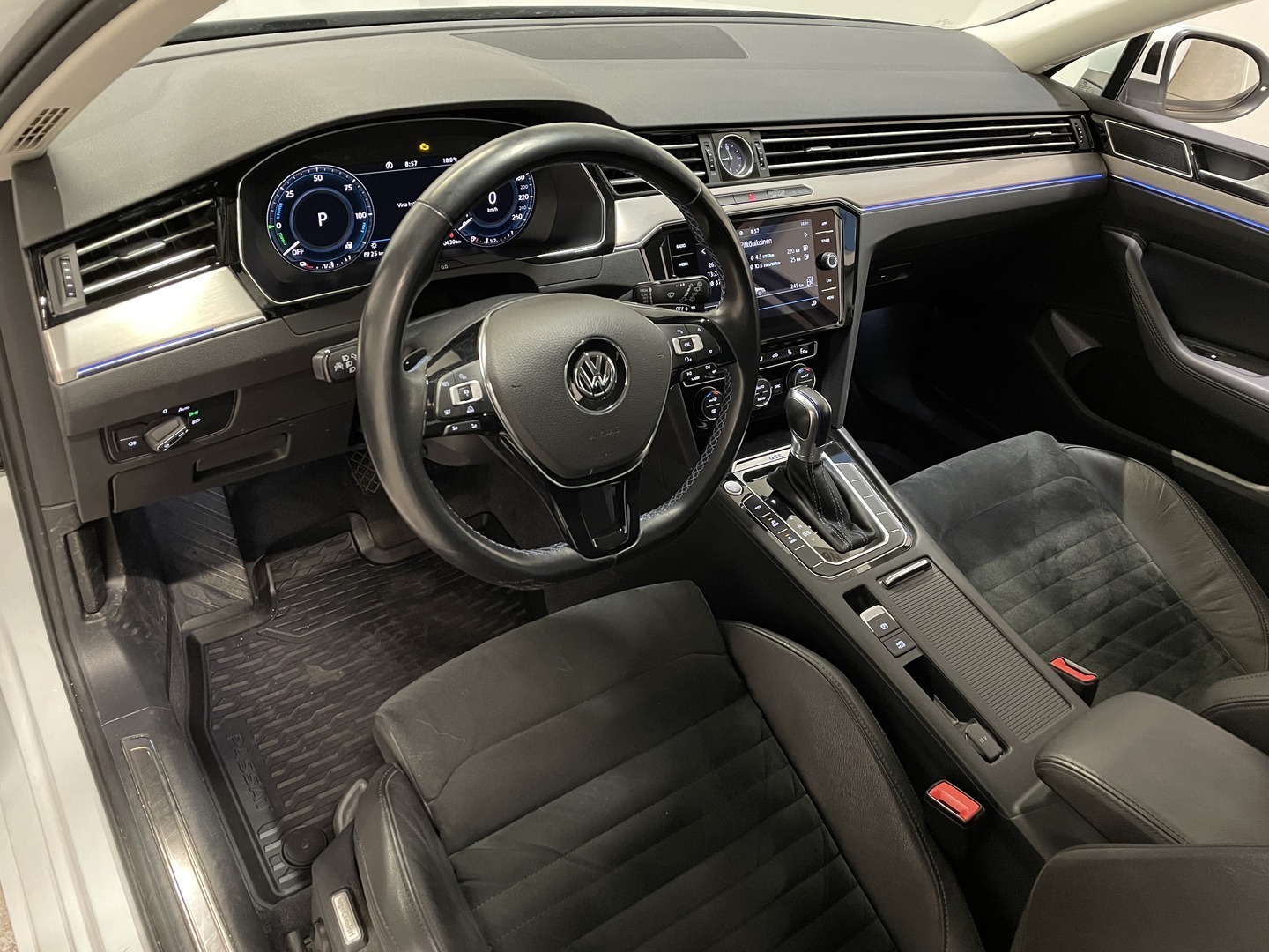 VOLKSWAGEN Passat 2018