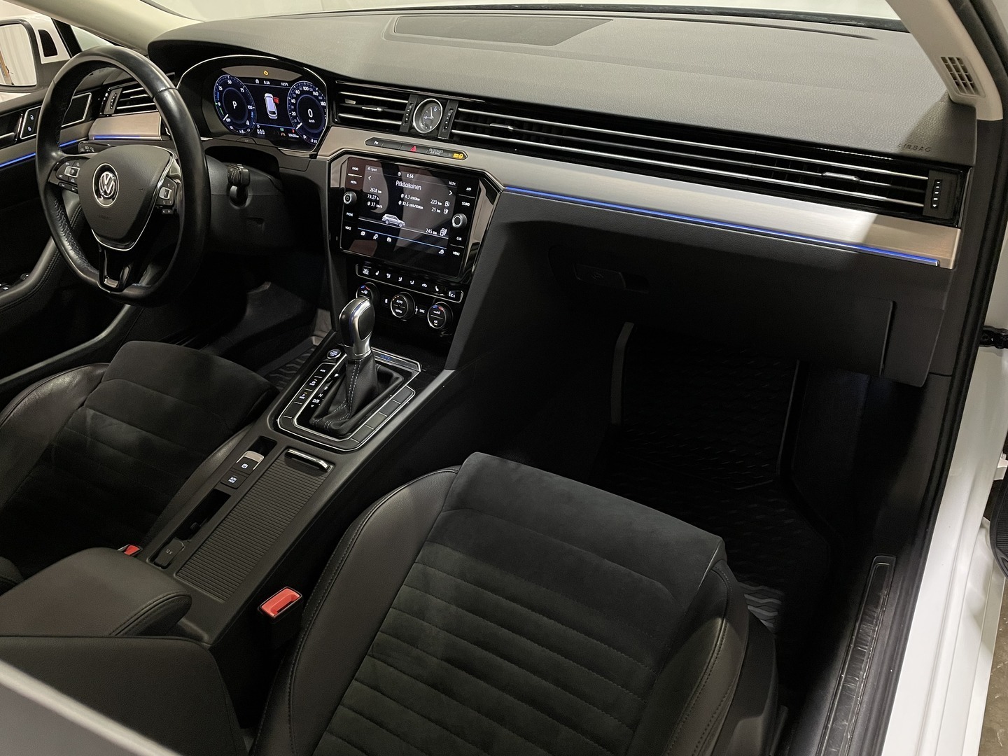 VOLKSWAGEN Passat 2018