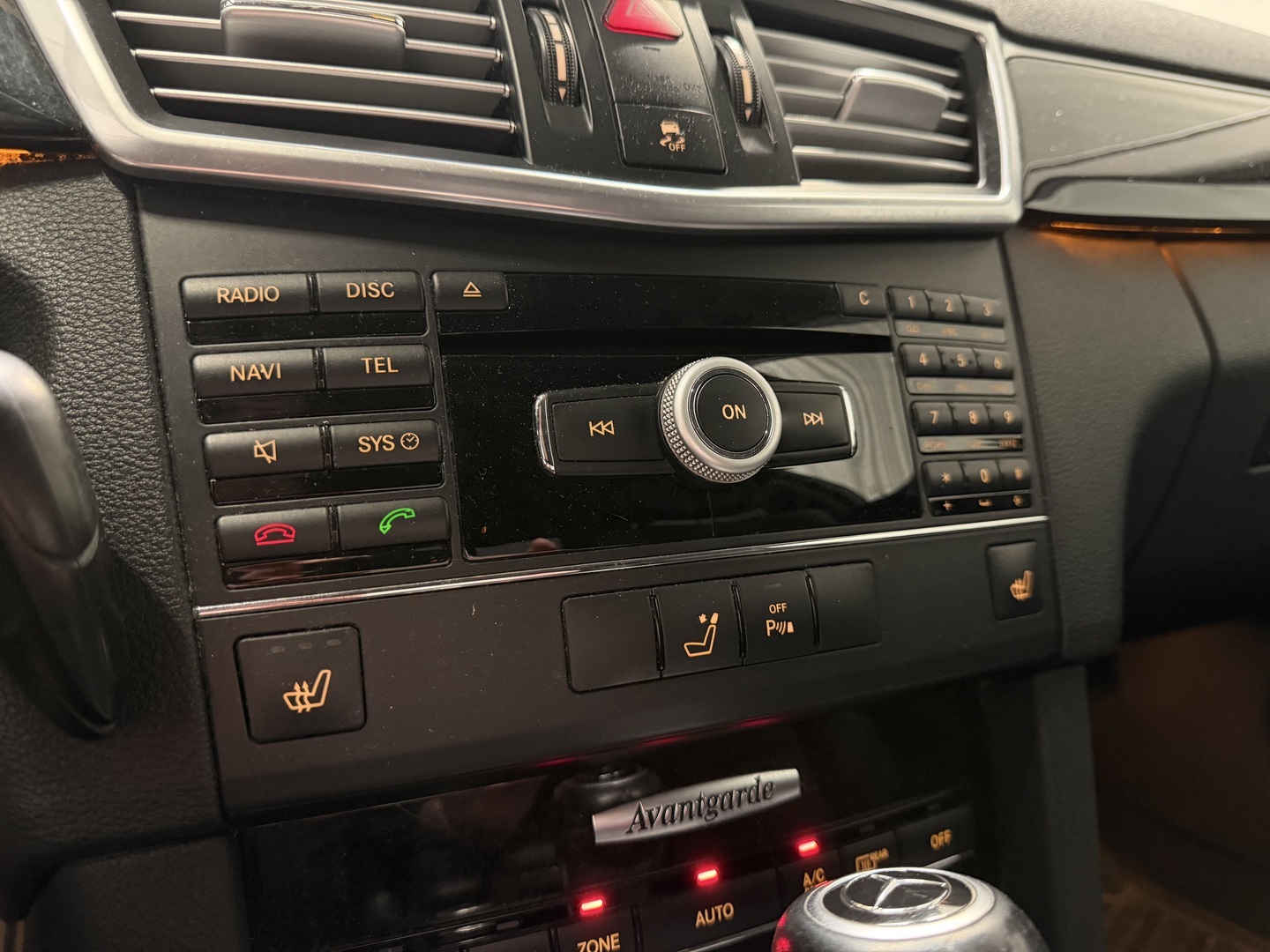 MERCEDES-BENZ E 2009