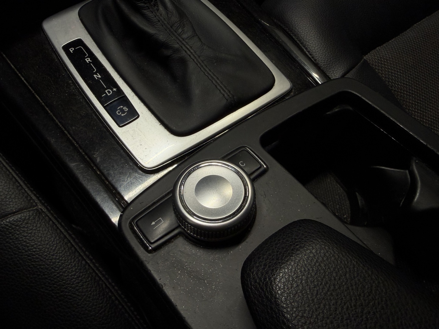 MERCEDES-BENZ E 2009