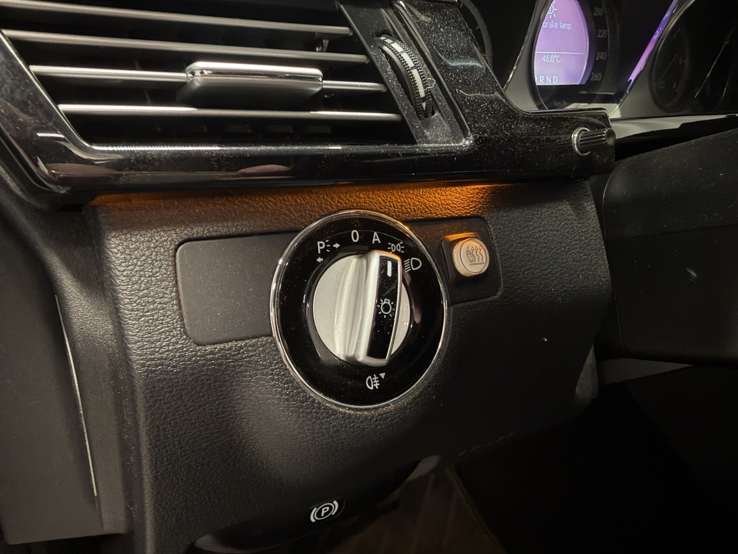 MERCEDES-BENZ E 2009