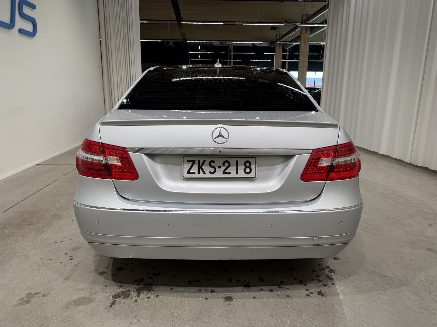 MERCEDES-BENZ E 2009