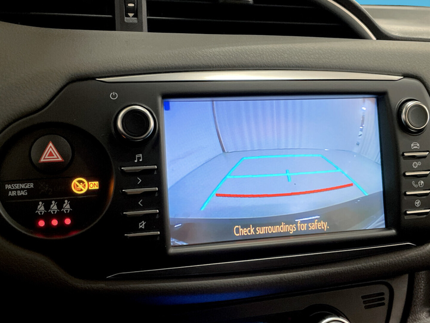 TOYOTA Yaris 2017