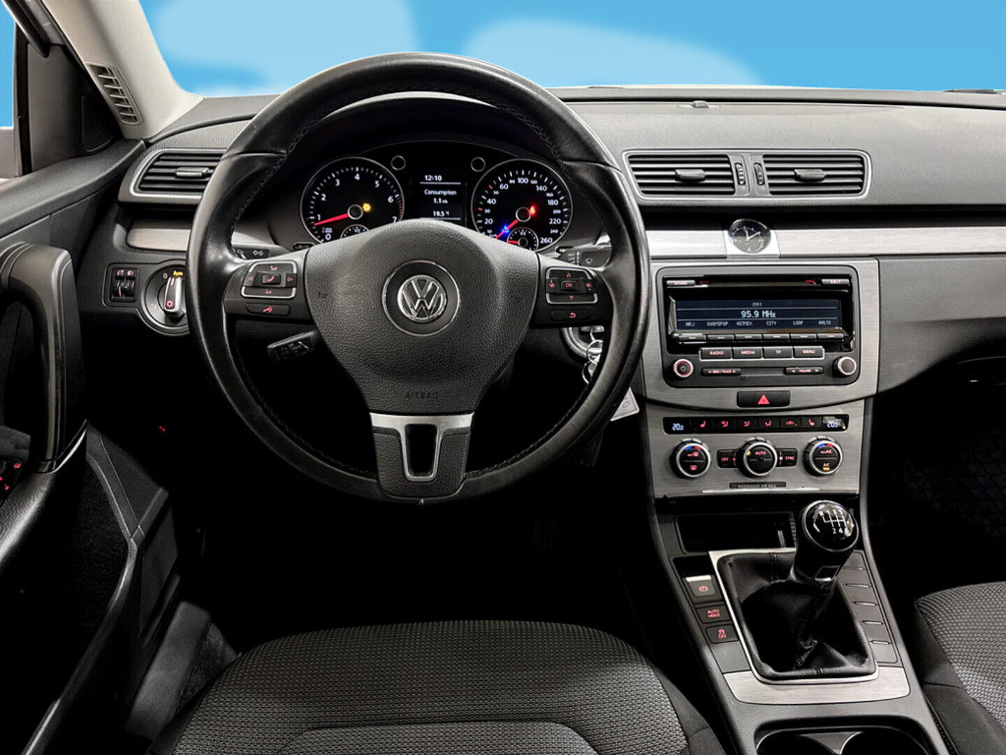 VOLKSWAGEN Passat 2013