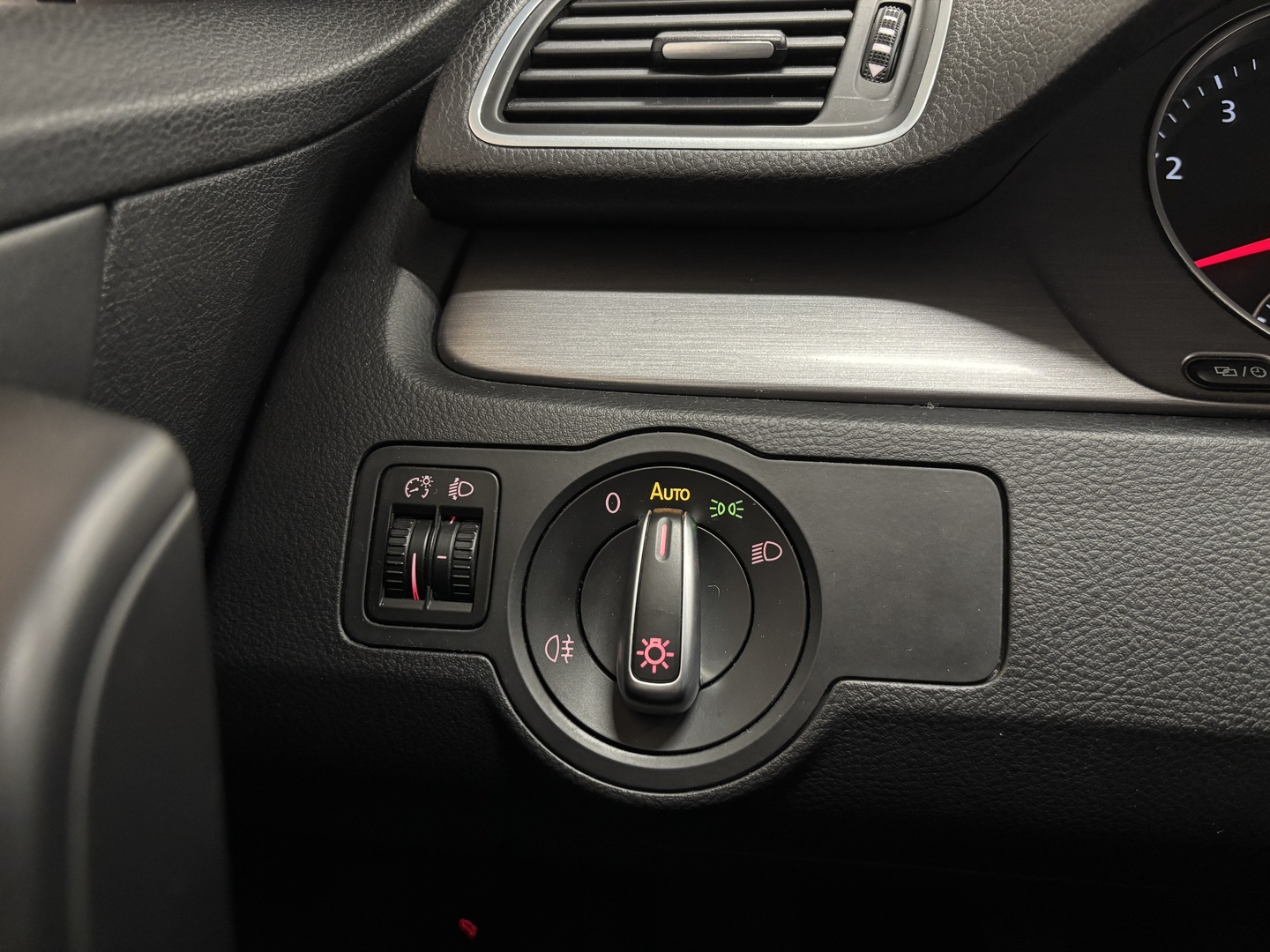 VOLKSWAGEN Passat 2013