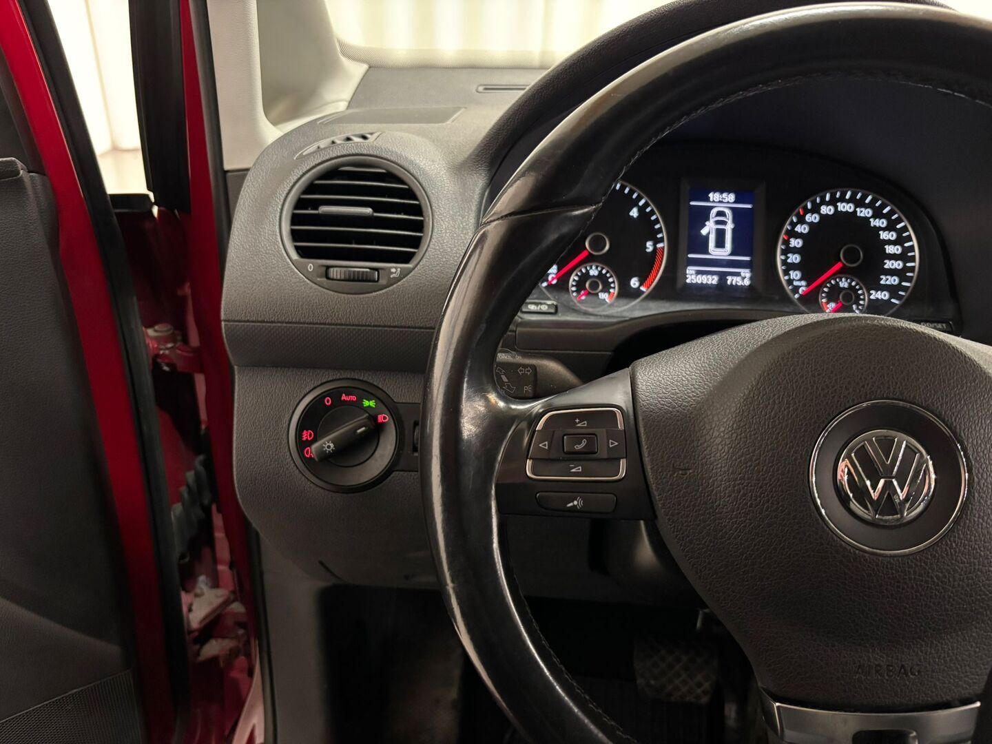 VOLKSWAGEN Caddy Maxi 2013