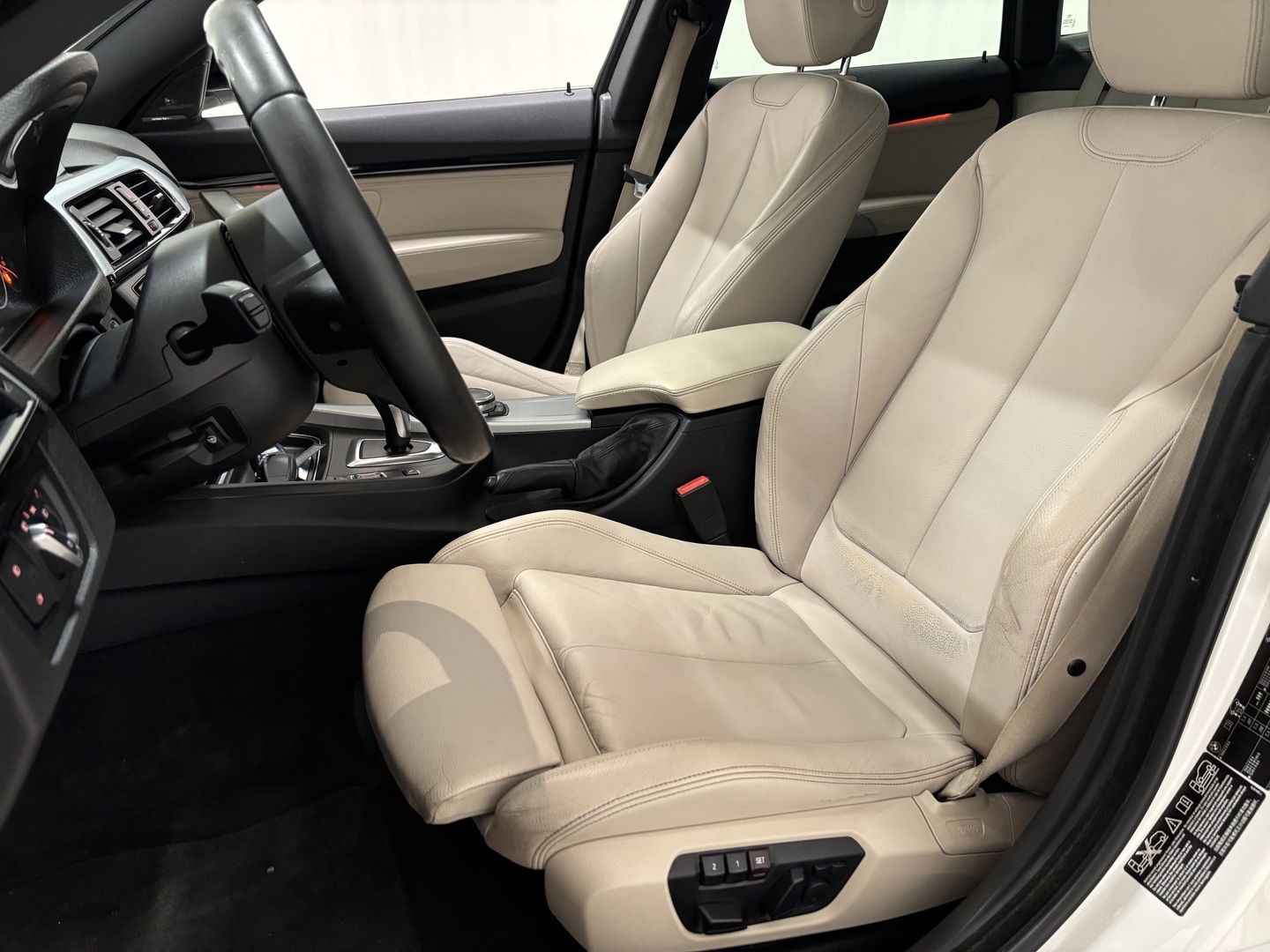 BMW 330 Gran Turismo 2014