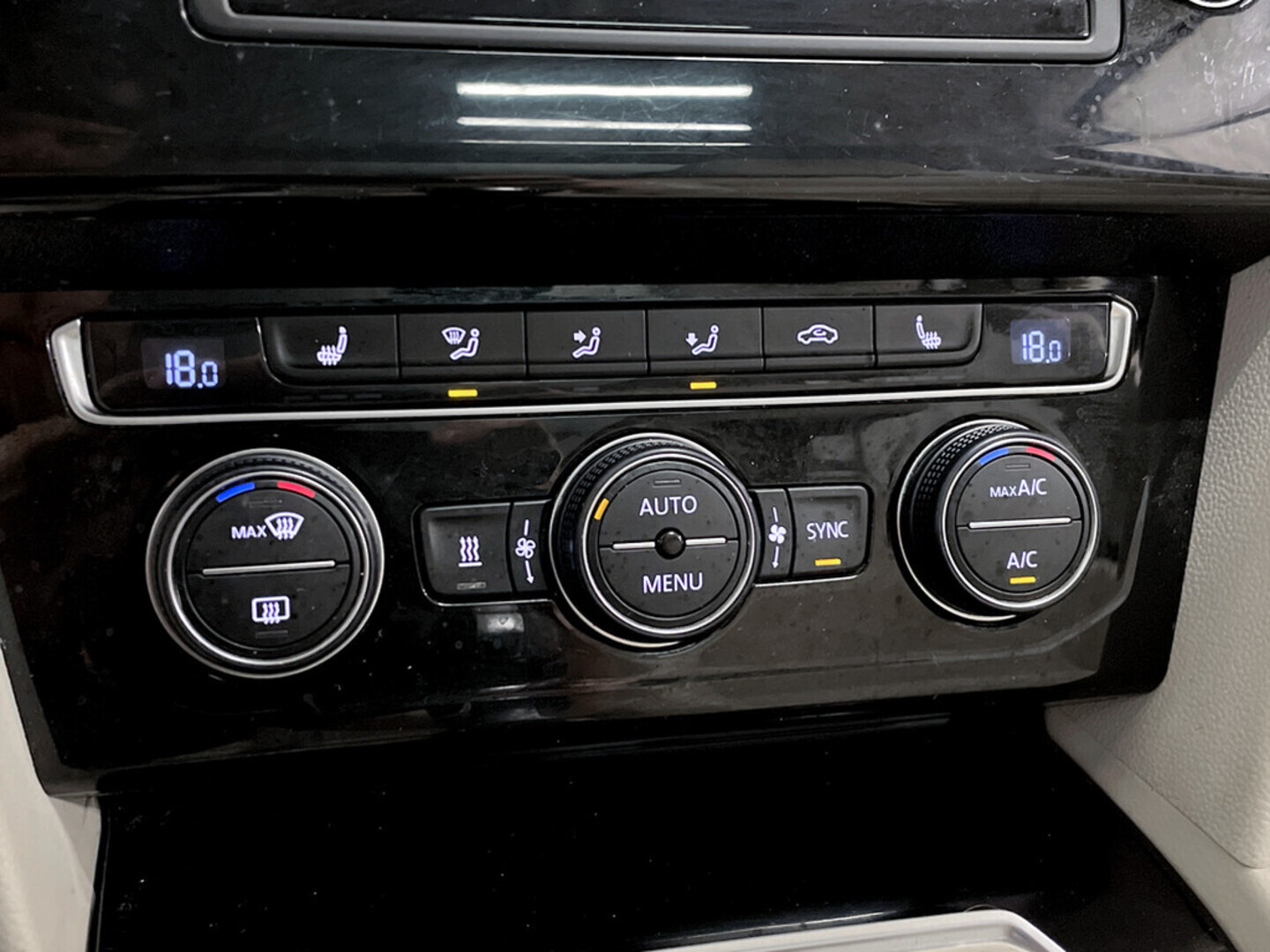 VOLKSWAGEN Passat 2015