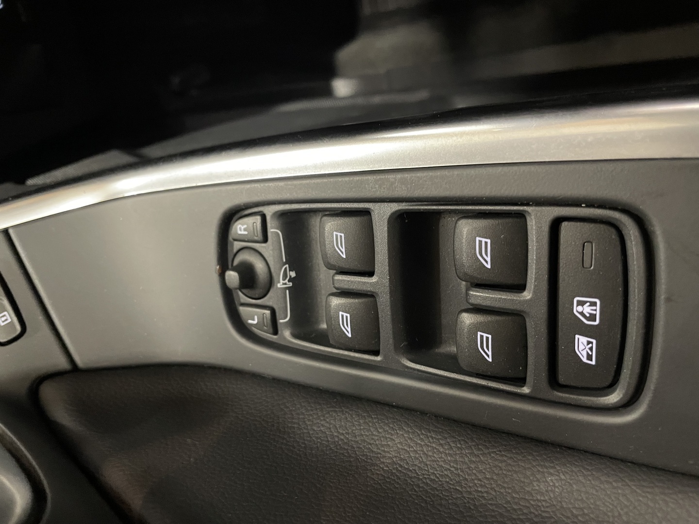VOLVO V60 2014