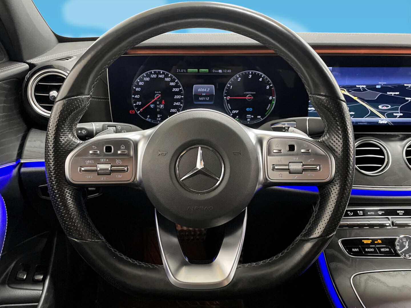 MERCEDES-BENZ E 2020