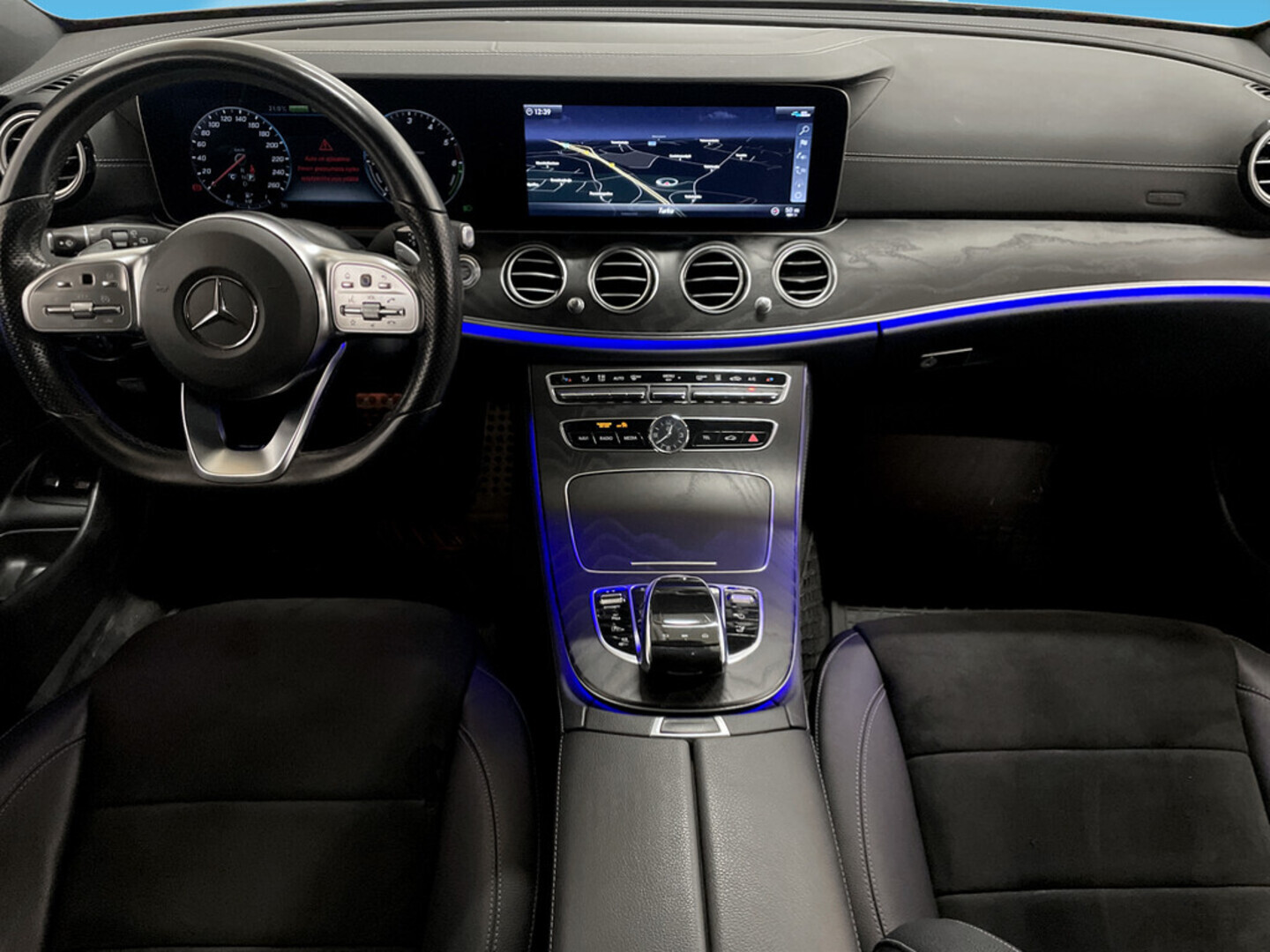 MERCEDES-BENZ E 2020