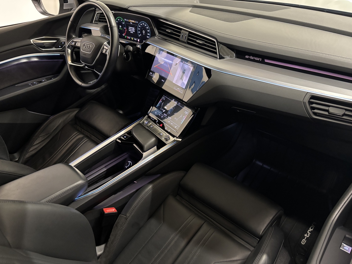 AUDI e-tron 2020