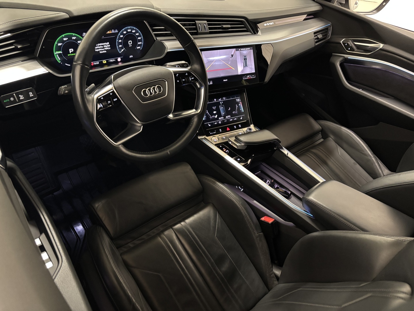 AUDI e-tron 2020