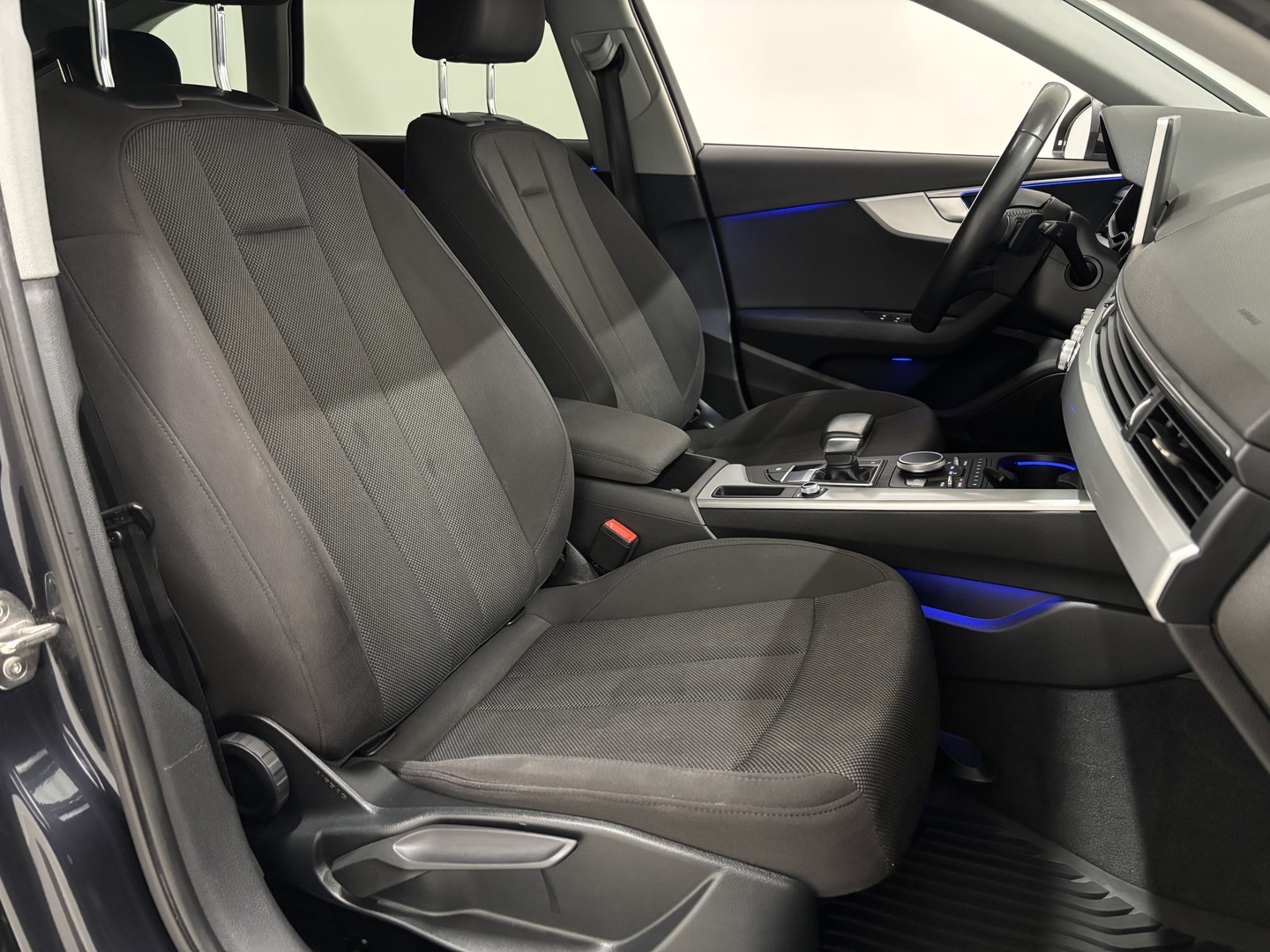 AUDI A4 2017