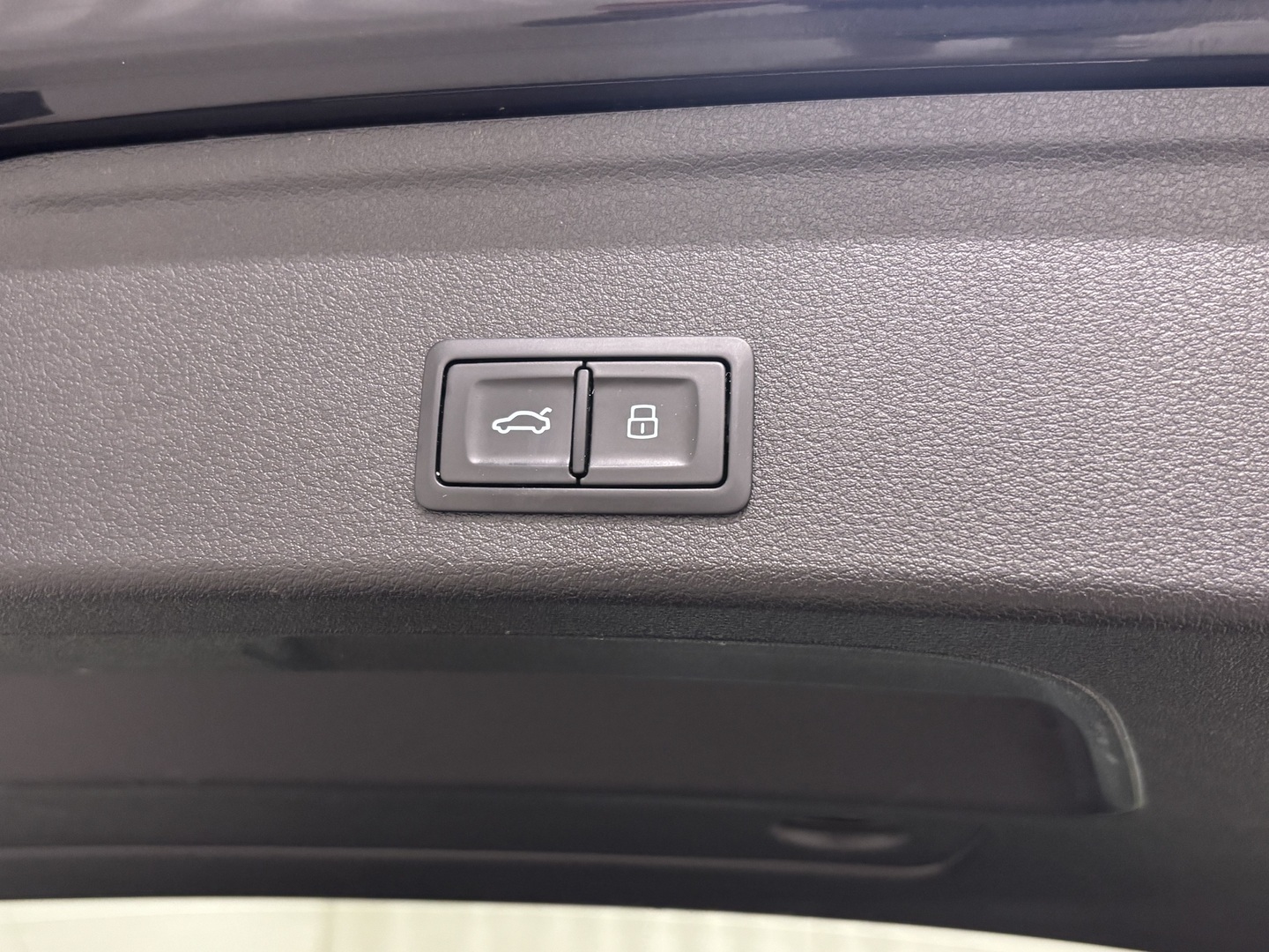 AUDI A4 2017