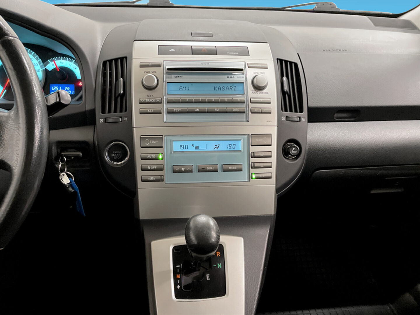 TOYOTA Corolla Verso 2007