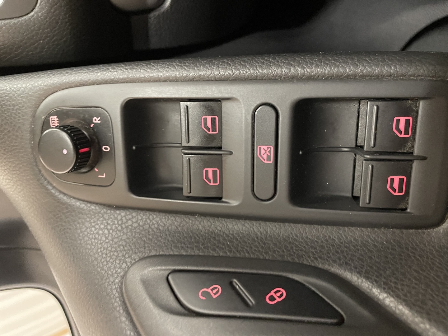 VOLKSWAGEN Golf 2012