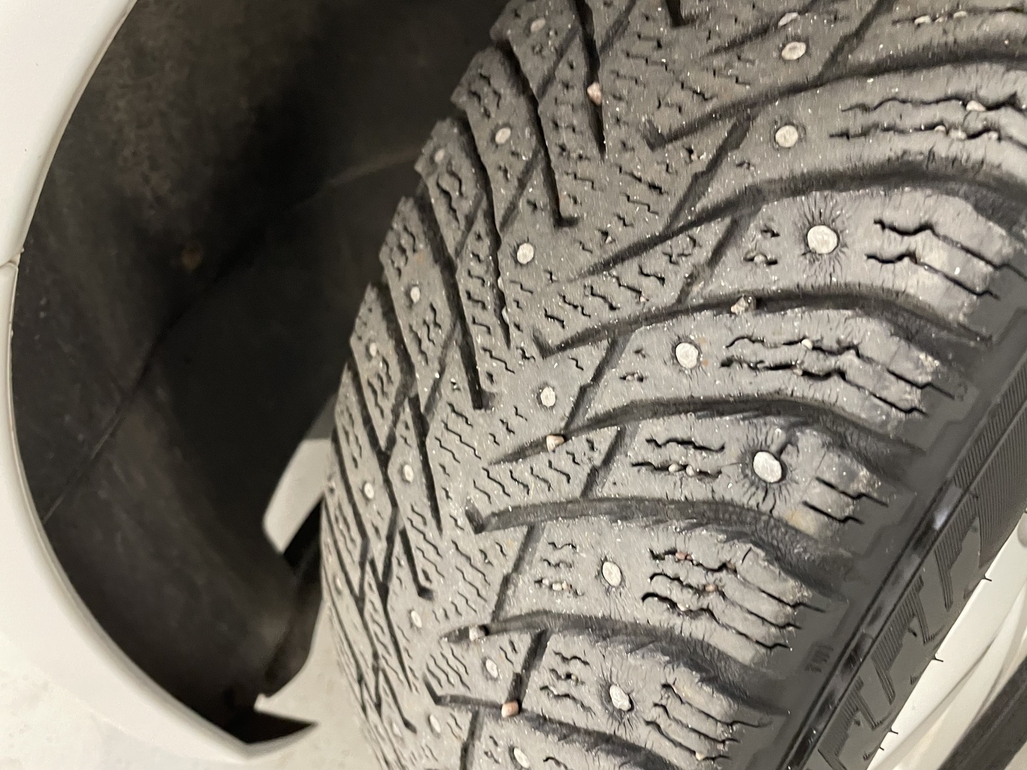 VOLKSWAGEN Golf 2012