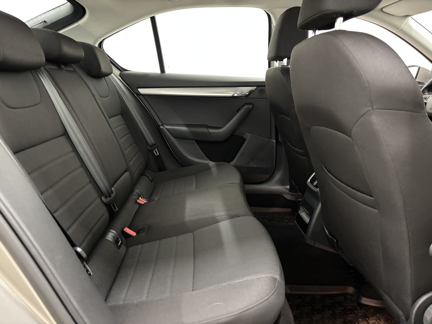 SKODA Octavia 2015