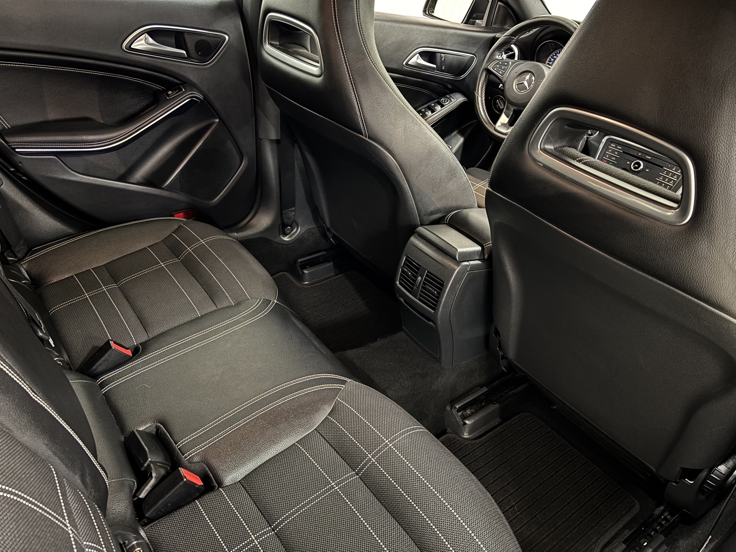 MERCEDES-BENZ CLA 2016