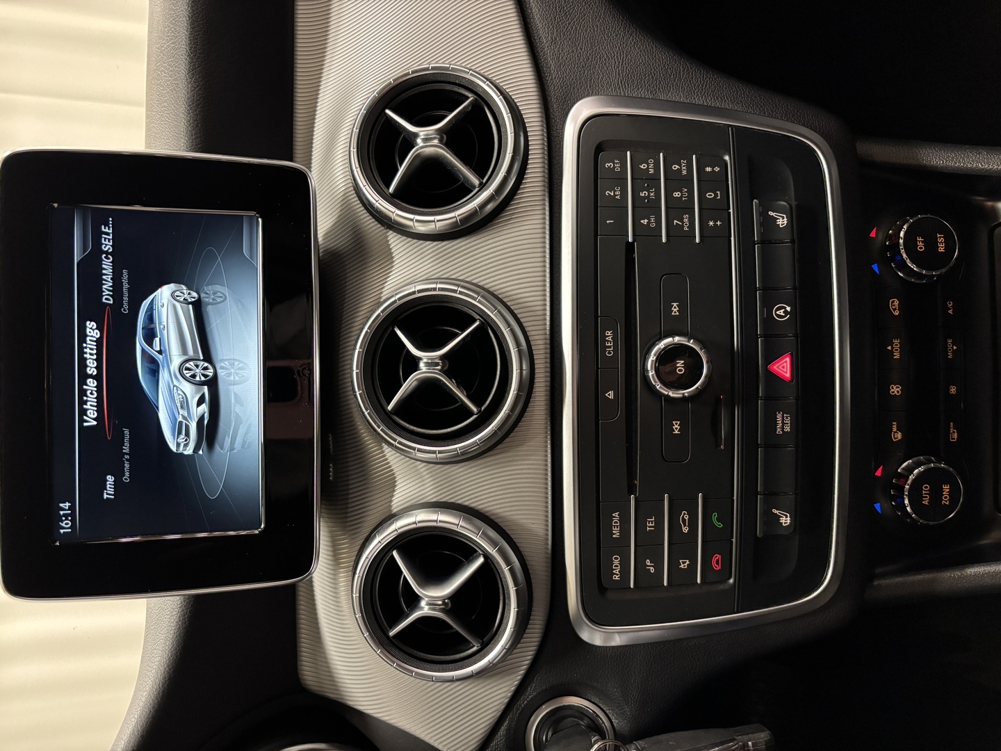 MERCEDES-BENZ CLA 2016