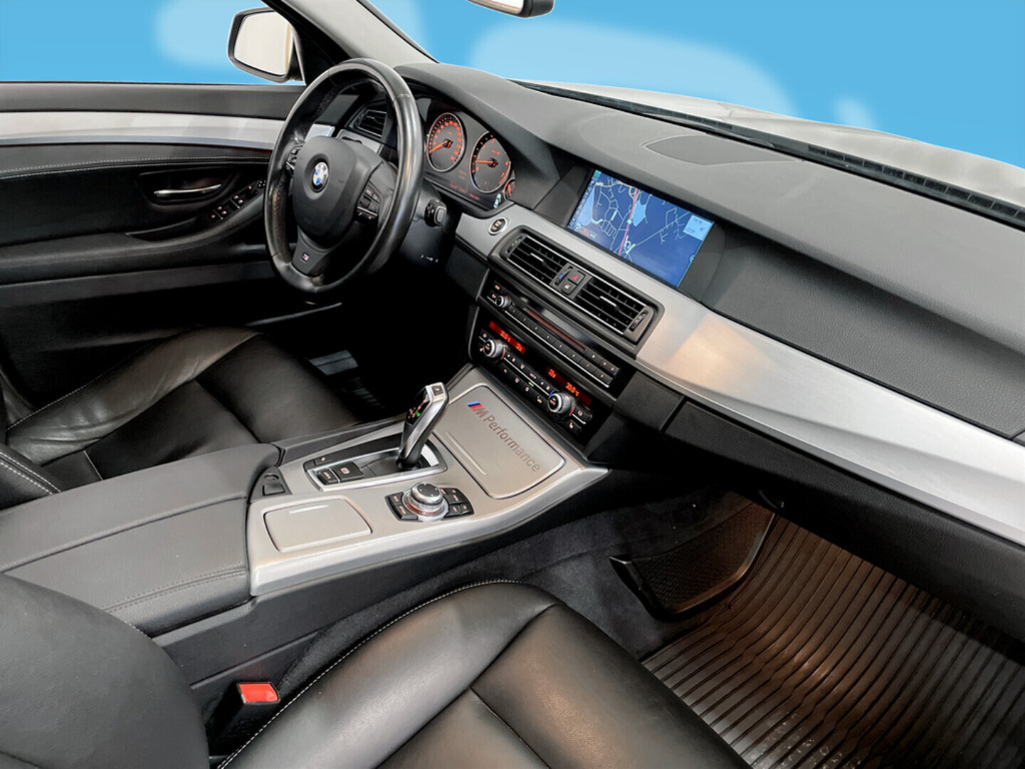 BMW 523 2011