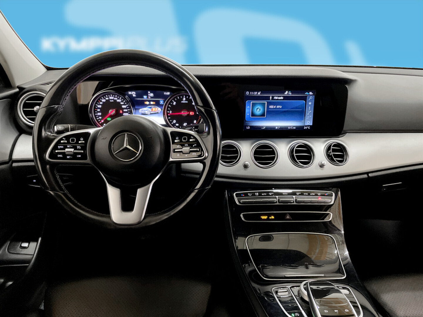 MERCEDES-BENZ E 2019