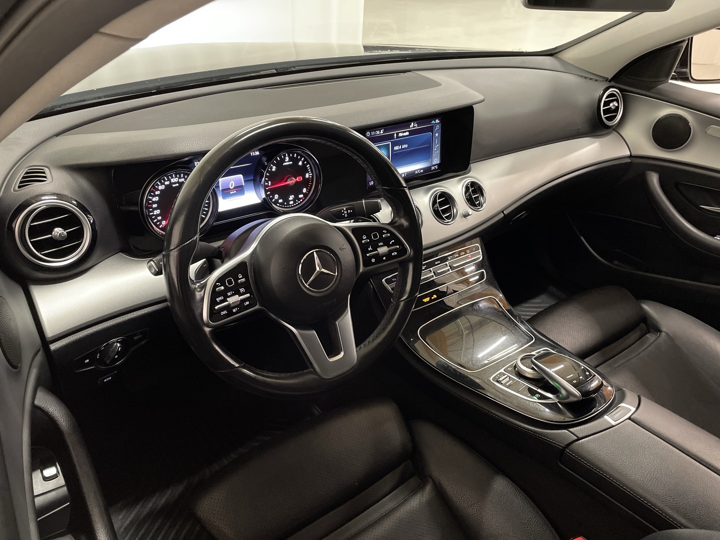 MERCEDES-BENZ E 2019