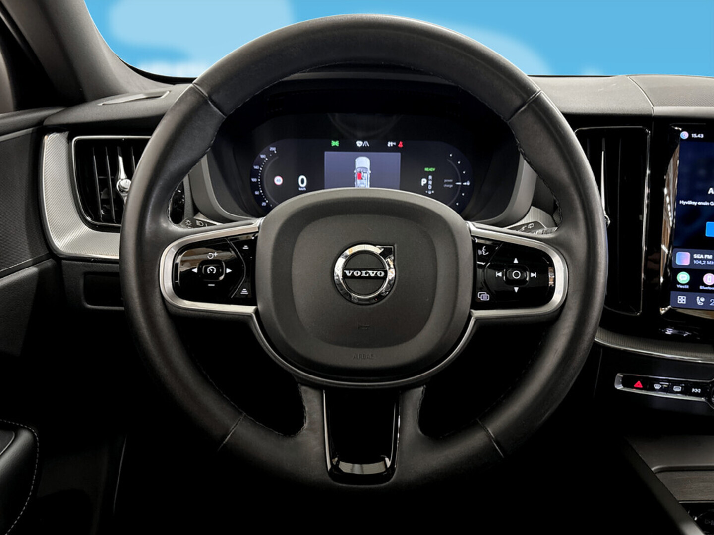 VOLVO XC60 2023