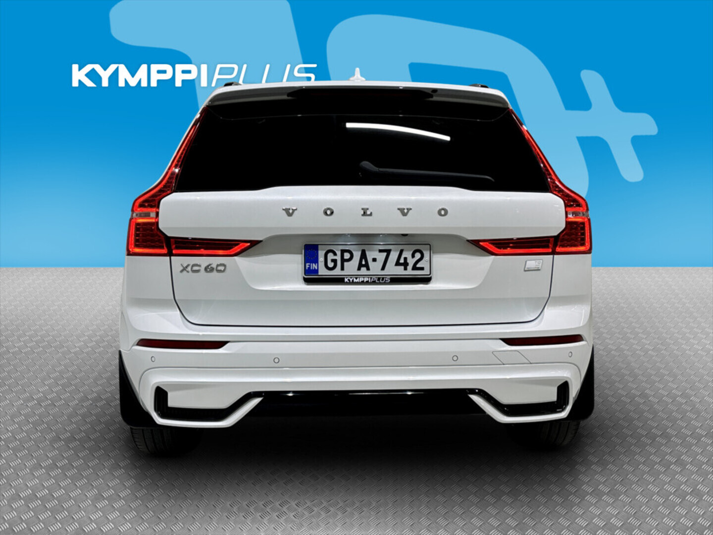 VOLVO XC60 2023