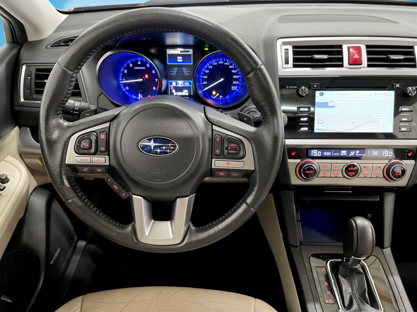 SUBARU Outback 2015