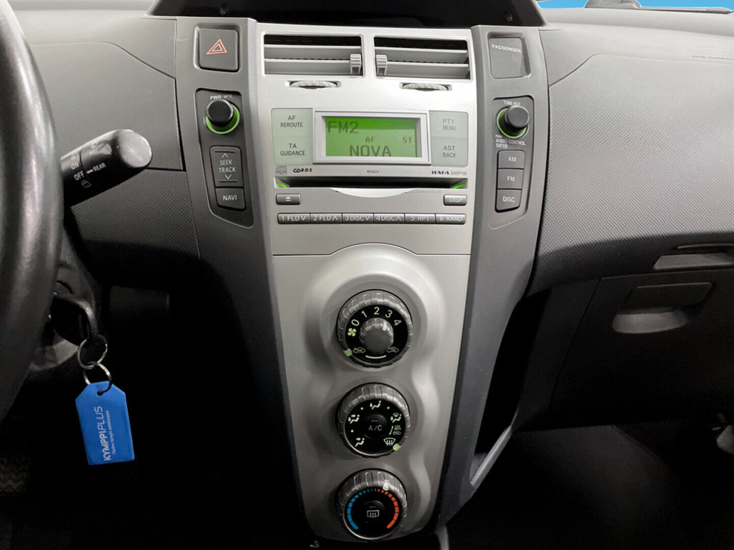 TOYOTA Yaris 2006